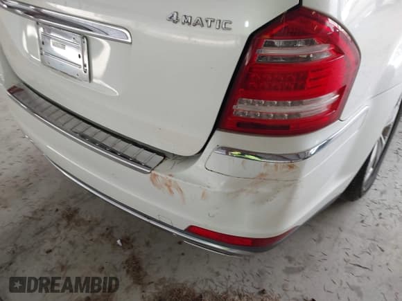 ✅ 2011 Mercedes-Benz GL 450 • VIN: 4JGBF7BE6BA654311 • Lot: 43363340. Listed on IAAI with 111,517 mi. Free auction sales archive from the USA and detailed vehicle history report at DreamBid. Image 6.