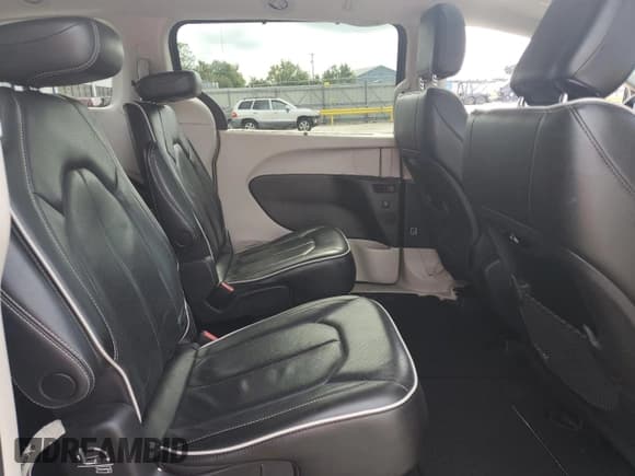 ✅ 2022 Chrysler Pacifica Limited • VIN: 2C4RC1GG7NR124058 • Лот: 67666245. Опубликован ранее на Copart с пробегом Не указан. Бесплатный доступ к архиву аукционных продаж из США и подробный отчёт об истории автомобиля на DreamBid. Изображение 11.