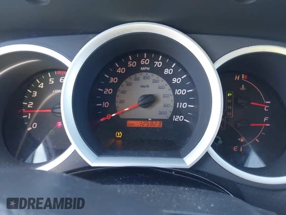 ✅ 2011 Toyota Tacoma • VIN: 5TFPX4EN9BX001390 • Lot: 43605165. Listed on IAAI with 125,923 mi. Free auction sales archive from the USA and detailed vehicle history report at DreamBid. Image 7.