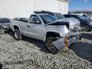 ✅ 2004 Dodge Dakota • VIN: 1D7FL16K94S504479 • Lot: 44549325. Wystawiony na Copart z przebiegiem Nie podano. Bezpłatny archiwum sprzedaży aukcyjnych z USA i szczegółowy raport historii pojazdu na DreamBid. Zdjęcie 4.