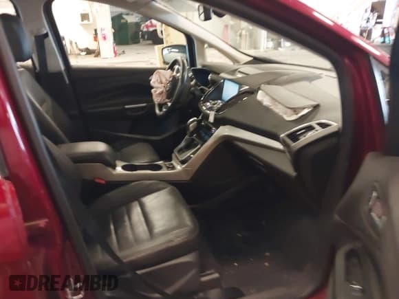 ✅ 2013 Ford C-Max SEL • VIN: 1FADP5CU1DL530027 • Lot: 41896429. Wystawiony na IAAI z przebiegiem 179 581 mil. Bezpłatny archiwum sprzedaży aukcyjnych z USA i szczegółowy raport historii pojazdu na DreamBid. Zdjęcie 5.