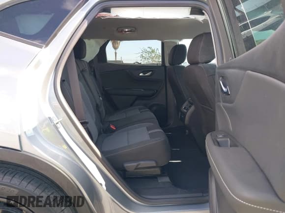 ✅ 2025 Chevrolet Blazer LT • VIN: 3GNKBCR47SS102912 • Lot: 42793367. Listed on IAAI with 6,197 mi. Free auction sales archive from the USA and detailed vehicle history report at DreamBid. Image 8.