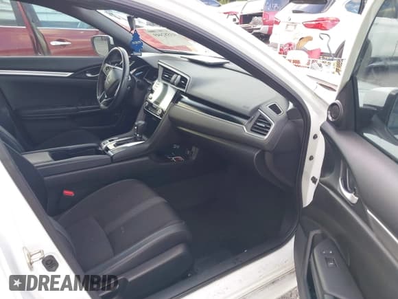 ✅ 2020 Honda Civic Sport • VIN: 19XFC2F85LE005197 • Lot: 43582449. Wystawiony na IAAI z przebiegiem 41 657 mil. Bezpłatny archiwum sprzedaży aukcyjnych z USA i szczegółowy raport historii pojazdu na DreamBid. Zdjęcie 5.