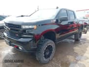 ✅ 2019 Chevrolet Silverado 1500 LT Trail Boss • VIN: 3GCPYFED4KG297004 • Lot: 42984504. Wystawiony na IAAI z przebiegiem 136 915 mil. Bezpłatny archiwum sprzedaży aukcyjnych z USA i szczegółowy raport historii pojazdu na DreamBid. Zdjęcie 18.