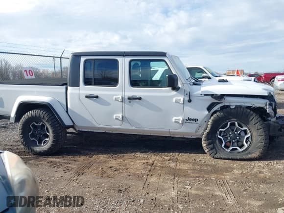 ✅ 2021 Jeep Gladiator Sport S • VIN: 1C6JJTAG0ML501738 • Lot: 43613648. Wystawiony na IAAI z przebiegiem 49 685 mil. Bezpłatny archiwum sprzedaży aukcyjnych z USA i szczegółowy raport historii pojazdu na DreamBid. Zdjęcie 14.