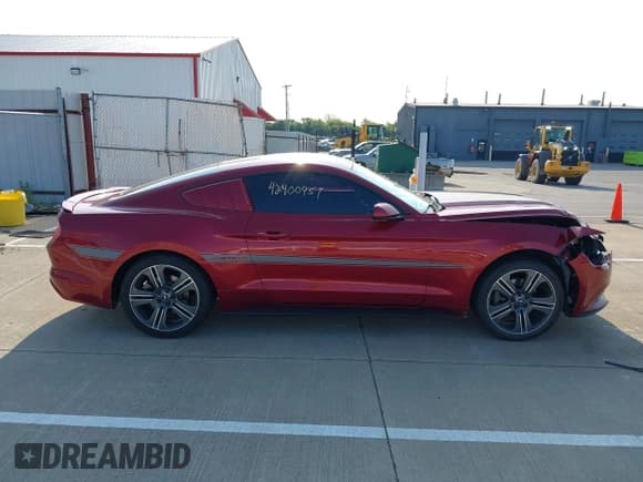 ✅ 2017 Ford Mustang V6 • VIN: 1FA6P8AMXH5226346 • Лот: 42400457. Опубликован ранее на IAAI с пробегом 147 953 миль. Бесплатный доступ к архиву аукционных продаж из США и подробный отчёт об истории автомобиля на DreamBid. Изображение 13.