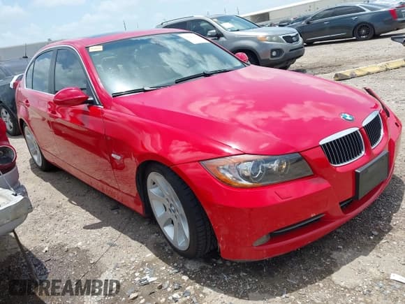 ✅ 2006 BMW 3 Series 330i • VIN: WBAVB33506KS36618 • Lot: 42527037. Listed on IAAI with 148,128 mi. Free auction sales archive from the USA and detailed vehicle history report at DreamBid. Image 1.