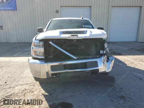 ✅ 2018 Chevrolet Silverado 2500HD Work Truck • VIN: 1GC1CUEY8JF188203 • Lot: 88313545. Wystawiony na Copart z przebiegiem 213 853 mil. Bezpłatny archiwum sprzedaży aukcyjnych z USA i szczegółowy raport historii pojazdu na DreamBid. Zdjęcie 5.