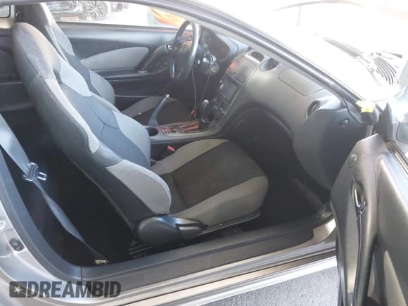 ✅ 2005 Toyota Celica GT • VIN: JTDDR32T550182074 • Lot: 42909650. Wystawiony na IAAI z przebiegiem 156 200 mil. Bezpłatny archiwum sprzedaży aukcyjnych z USA i szczegółowy raport historii pojazdu na DreamBid. Zdjęcie 5.