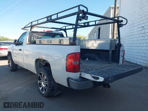 ✅ 2007 Chevrolet Silverado 1500 Work Truck • VIN: 1GCEC14C97Z652256 • Лот: 42078858. Опубликован ранее на IAAI с пробегом 276 376 миль. Бесплатный доступ к архиву аукционных продаж из США и подробный отчёт об истории автомобиля на DreamBid. Изображение 3.