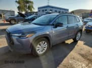 ✅ 2025 Toyota Corolla Cross LE • VIN: 7MUBAABGXSV134378 • Lot: 69758365. Wystawiony na Copart z przebiegiem 10 873 mil. Bezpłatny archiwum sprzedaży aukcyjnych z USA i szczegółowy raport historii pojazdu na DreamBid. Zdjęcie 1.