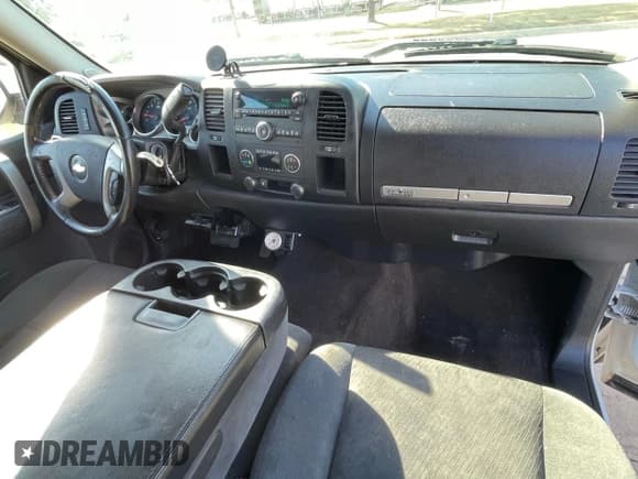 ✅ 2009 Chevrolet Silverado 1500 LT • VIN: 1GCEC29079Z177908 • Lot: 91870025. Wystawiony na Copart z przebiegiem 203 625 mil. Bezpłatny archiwum sprzedaży aukcyjnych z USA i szczegółowy raport historii pojazdu na DreamBid. Zdjęcie 9.