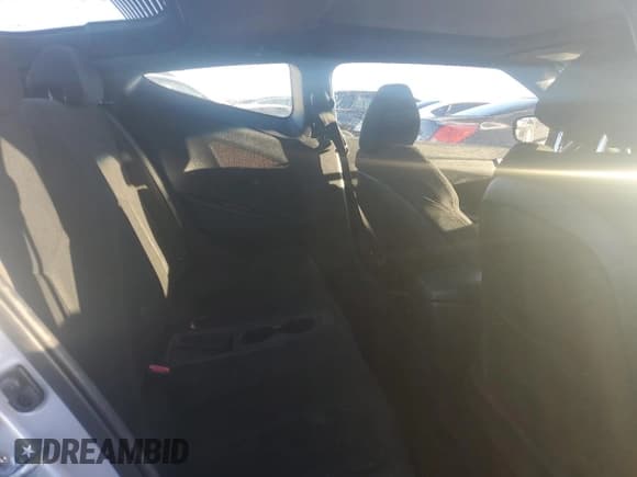 ✅ 2017 Hyundai Veloster • VIN: KMHTC6AD5HU316678 • Lot: 86390244. Wystawiony na Copart z przebiegiem 54 243 mil. Bezpłatny archiwum sprzedaży aukcyjnych z USA i szczegółowy raport historii pojazdu na DreamBid. Zdjęcie 10.