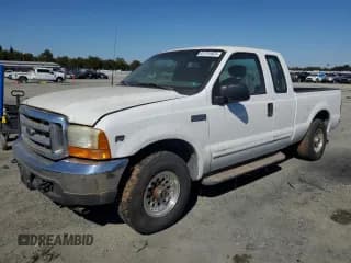 ✅ 2001 Ford F-250 XL • VIN: 1FTNX20L71ED40158 • Lot: 81731825. Listed on Copart with 118,033 mi. Free auction sales archive from the USA and detailed vehicle history report at DreamBid. Image 1.