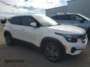 ✅ 2021 Kia Seltos LX • VIN: KNDEPCAA5M7167736 • Лот: 90015385. Опубликован ранее на Copart с пробегом 32 953 миль. Бесплатный доступ к архиву аукционных продаж из США и подробный отчёт об истории автомобиля на DreamBid. Изображение 4.