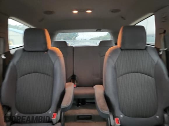 ✅ 2016 Chevrolet Traverse LT • VIN: 1GNKRGKD9GJ268290 • Lot: 90028875. Listed on Copart with 128,258 mi. Free auction sales archive from the USA and detailed vehicle history report at DreamBid. Image 10.