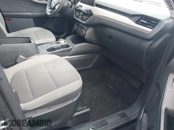 ✅ 2022 Ford Escape SE • VIN: 1FMCU9G6XNUB22778 • Lot: 42462098. Listed on IAAI with 36,083 mi. Free auction sales archive from the USA and detailed vehicle history report at DreamBid. Image 5.