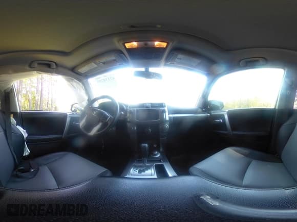 ✅ 2019 Toyota 4Runner SR5 • VIN: JTEBU5JR5K5627964 • Lot: 42110759. Wystawiony na IAAI z przebiegiem 81 103 mil. Bezpłatny archiwum sprzedaży aukcyjnych z USA i szczegółowy raport historii pojazdu na DreamBid. Zdjęcie 18.