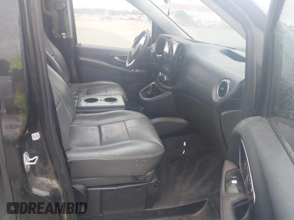 ✅ 2018 Mercedes-Benz Metris Passenger • VIN: WD4PG2EEXJ3405072 • Lot: 43327936. Listed on IAAI with 185,363 mi. Free auction sales archive from the USA and detailed vehicle history report at DreamBid. Image 5.