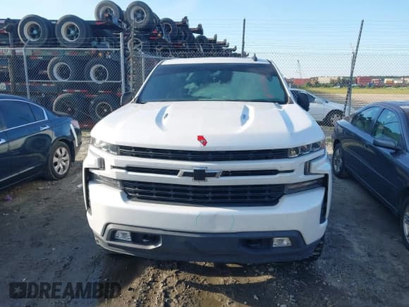 ✅ 2021 Chevrolet Silverado 1500 RST • VIN: 3GCUYEEL7MG279622 • Lot: 43081221. Listed on IAAI with 138,000 mi. Free auction sales archive from the USA and detailed vehicle history report at DreamBid. Image 12.