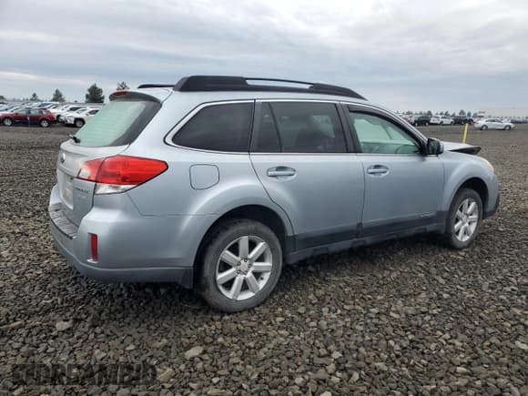 ✅ 2013 Subaru Outback Premium • VIN: 4S4BRBCC4D3236540 • Lot: 92673375. Listed on Copart with 188,031 mi. Free auction sales archive from the USA and detailed vehicle history report at DreamBid. Image 3.
