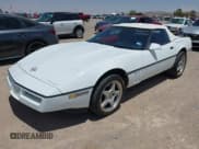 ✅ 1990 Chevrolet Corvette • VIN: 1G1YY3384L5108491 • Lot: 42566008. Wystawiony na IAAI z przebiegiem 133 568 mil. Bezpłatny archiwum sprzedaży aukcyjnych z USA i szczegółowy raport historii pojazdu na DreamBid. Zdjęcie 2.