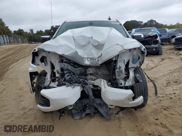 ✅ 2020 Chevrolet Silverado 1500 Custom • VIN: 1GCRWBEHXLZ283202 • Lot: 68265164. Wystawiony na Copart z przebiegiem 20 631 mil. Bezpłatny archiwum sprzedaży aukcyjnych z USA i szczegółowy raport historii pojazdu na DreamBid. Zdjęcie 5.