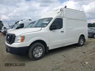 ✅ 2021 Nissan NV Cargo S • VIN: 1N6BF0LY4MN805739 • Lot: 51456534. Wystawiony na Copart z przebiegiem 121 928 mil. Bezpłatny archiwum sprzedaży aukcyjnych z USA i szczegółowy raport historii pojazdu na DreamBid. Zdjęcie 1.