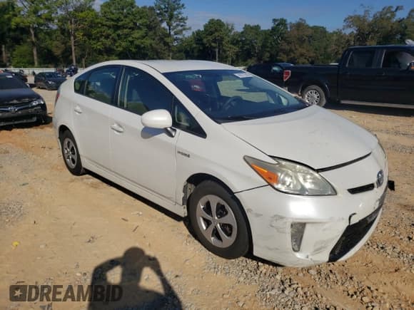 ✅ 2013 Toyota Prius Three • VIN: JTDKN3DU3D0356070 • Лот: 86272585. Опубликован ранее на Copart с пробегом 85 184 миль. Бесплатный доступ к архиву аукционных продаж из США и подробный отчёт об истории автомобиля на DreamBid. Изображение 4.