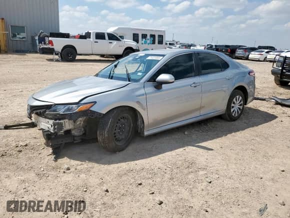 2020 Toyota Camry Hybrid LE с VIN 4T1C31AK2LU012752, выставлен на аукционе Copart как лот 71031695 с пробегом 117 639 миль миль и Списание • Salvage title. История ставок и продаж доступна на DreamBid. Изображение 1.