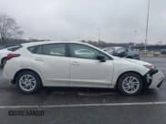 ✅ 2024 Subaru Impreza • VIN: JF1GUABC5R8385950 • Lot: 43735638. Wystawiony na IAAI z przebiegiem 14 973 mil. Bezpłatny archiwum sprzedaży aukcyjnych z USA i szczegółowy raport historii pojazdu na DreamBid. Zdjęcie 13.