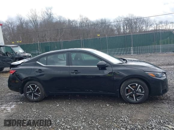 ✅ 2024 Nissan Sentra SV • VIN: 3N1AB8CV1RY255590 • Lot: 40788393. Wystawiony na IAAI z przebiegiem 5 810 mil. Bezpłatny archiwum sprzedaży aukcyjnych z USA i szczegółowy raport historii pojazdu na DreamBid. Zdjęcie 13.