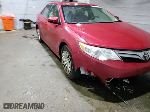 ✅ 2014 Toyota Camry LE • VIN: 4T4BF1FK3ER431049 • Лот: 84211735. Опубликован ранее на Copart с пробегом 256 542 миль. Бесплатный доступ к архиву аукционных продаж из США и подробный отчёт об истории автомобиля на DreamBid. Изображение 13.