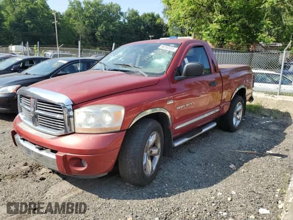 ✅ 2006 Dodge 1500 ST • VIN: 1D7HA16266J122921 • Лот: 66260355. Размещён на Copart с пробегом Не указан миль. Получите бесплатный доступ к архиву аукционных продаж из США и посмотрите подробный отчёт об истории автомобиля на DreamBid. Изображение 1.