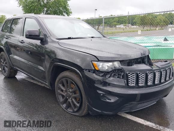 ✅ 2018 Jeep Grand Cherokee Altitude • VIN: 1C4RJEAG1JC430441 • Lot: 42320182. Wystawiony na IAAI z przebiegiem 117 110 mil. Bezpłatny archiwum sprzedaży aukcyjnych z USA i szczegółowy raport historii pojazdu na DreamBid. Zdjęcie 1.