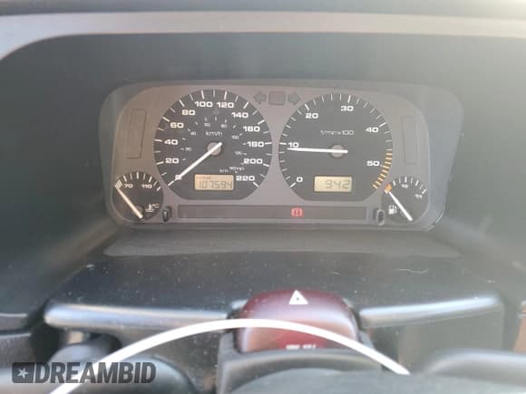 ✅ 1999 Volkswagen Jetta TDI • VIN: 3VWRF81H1XM209129 • Lot: 86539855. Listed on Copart with 107,594 mi. Free auction sales archive from the USA and detailed vehicle history report at DreamBid. Image 9.