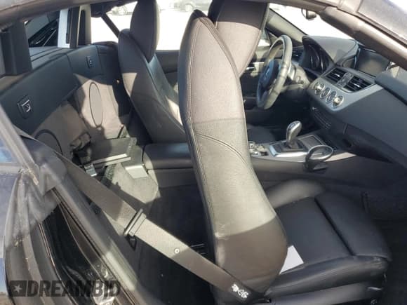 ✅ 2016 BMW Z4 sDrive35i • VIN: WBALM7C56G5B59913 • Lot: 76119534. Wystawiony na Copart z przebiegiem 12 288 mil. Bezpłatny archiwum sprzedaży aukcyjnych z USA i szczegółowy raport historii pojazdu na DreamBid. Zdjęcie 10.