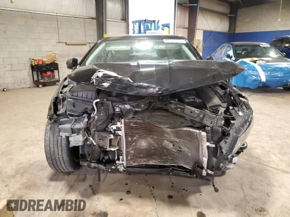 ✅ 2018 Chevrolet Impala LT • VIN: 2G1105S32J9131262 • Lot: 86505335. Wystawiony na Copart z przebiegiem 109 061 mil. Bezpłatny archiwum sprzedaży aukcyjnych z USA i szczegółowy raport historii pojazdu na DreamBid. Zdjęcie 5.