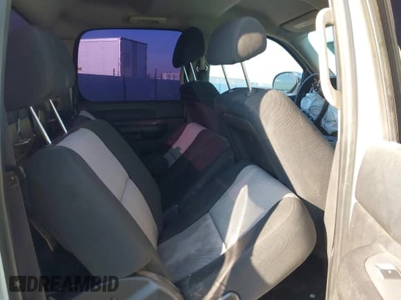 ✅ 2008 Chevrolet Silverado 1500 LS • VIN: 2GCEC13C281194197 • Lot: 43461825. Listed on IAAI with 235,853 mi. Free auction sales archive from the USA and detailed vehicle history report at DreamBid. Image 8.