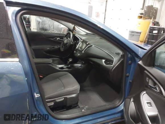 ✅ 2024 Chevrolet Malibu LT • VIN: 1G1ZD5ST3RF194574 • Лот: 43833966. Опубликован ранее на IAAI с пробегом 29 848 миль. Бесплатный доступ к архиву аукционных продаж из США и подробный отчёт об истории автомобиля на DreamBid. Изображение 5.