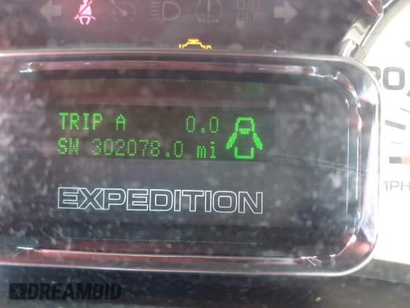 ✅ 2008 Ford Expedition Max Limited • VIN: 1FMFK19518LA83887 • Lot: 43214200. Wystawiony na IAAI z przebiegiem 302 078 mil. Bezpłatny archiwum sprzedaży aukcyjnych z USA i szczegółowy raport historii pojazdu na DreamBid. Zdjęcie 7.