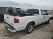 ✅ 1998 GMC Sonoma SLS • VIN: 1GTCS1949W8543165 • Lot: 73787354. Wystawiony na Copart z przebiegiem 120 465 mil. Bezpłatny archiwum sprzedaży aukcyjnych z USA i szczegółowy raport historii pojazdu na DreamBid. Zdjęcie 3.