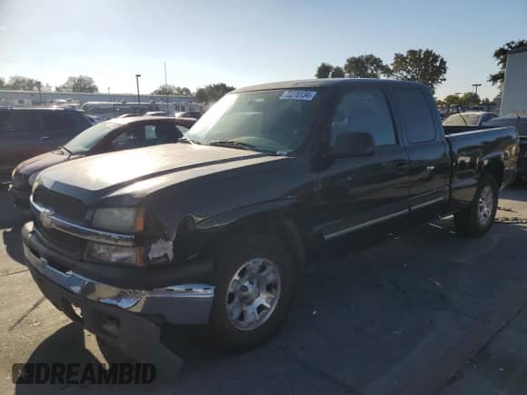 2004 Chevrolet Silverado 1500 LS с VIN 2GCEC19V441303763, выставлен на аукционе Copart как лот 72270134 с пробегом 180 101 миль миль и Списание • Salvage title. История ставок и продаж доступна на DreamBid. Изображение 1.