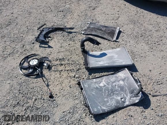 ✅ 2024 Volkswagen Golf GTI S • VIN: WVWGA7CDXRW140750 • Lot: 43240202. Wystawiony na IAAI z przebiegiem 24 955 mil. Bezpłatny archiwum sprzedaży aukcyjnych z USA i szczegółowy raport historii pojazdu na DreamBid. Zdjęcie 12.