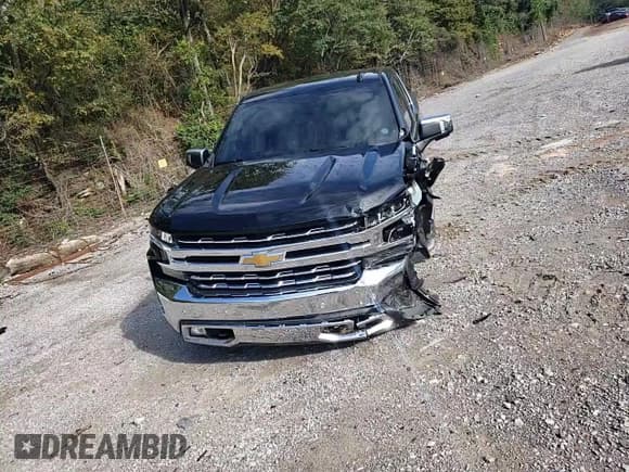 ✅ 2021 Chevrolet Silverado 1500 LTZ • VIN: 3GCPWEED1MG323948 • Lot: 71761964. Wystawiony na Copart z przebiegiem 61 824 mil. Bezpłatny archiwum sprzedaży aukcyjnych z USA i szczegółowy raport historii pojazdu na DreamBid. Zdjęcie 11.
