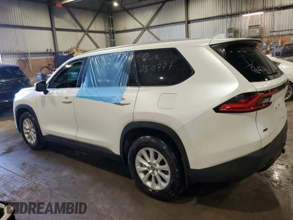 ✅ 2024 Toyota Highlander XLE • VIN: 5TDAAAB52RS012676 • Lot: 65012415. Wystawiony na Copart z przebiegiem 25 810 mil. Bezpłatny archiwum sprzedaży aukcyjnych z USA i szczegółowy raport historii pojazdu na DreamBid. Zdjęcie 2.