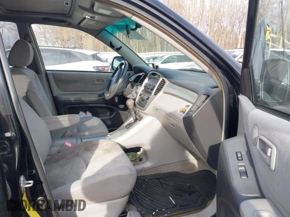 ✅ 2005 Toyota Highlander • VIN: JTEDP21A350069803 • Lot: 43754448. Wystawiony na IAAI z przebiegiem 187 678 mil. Bezpłatny archiwum sprzedaży aukcyjnych z USA i szczegółowy raport historii pojazdu na DreamBid. Zdjęcie 5.