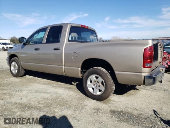 ✅ 2004 Dodge 1500 SLT • VIN: 1D7HA18NX4S586325 • Лот: 46174225. Опубликован ранее на Copart с пробегом 223 788 миль. Бесплатный доступ к архиву аукционных продаж из США и подробный отчёт об истории автомобиля на DreamBid. Изображение 2.