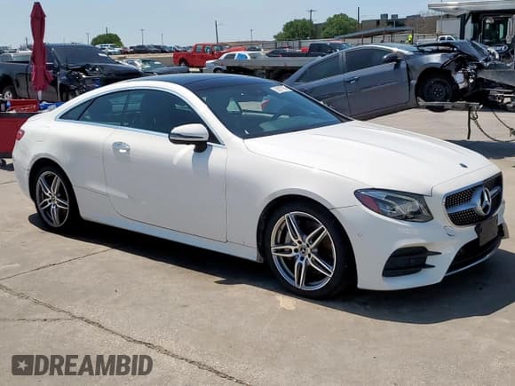 ✅ 2019 Mercedes-Benz E 450 • VIN: WDD1J6HB1KF115545 • Лот: 52817155. Опубликован ранее на Copart с пробегом 105 312 миль. Бесплатный доступ к архиву аукционных продаж из США и подробный отчёт об истории автомобиля на DreamBid. Изображение 4.