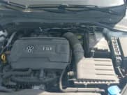 ✅ 2019 Volkswagen Golf S • VIN: 3VWH17AUXKM501078 • Lot: 42158280. Wystawiony na IAAI z przebiegiem 57 049 mil. Bezpłatny archiwum sprzedaży aukcyjnych z USA i szczegółowy raport historii pojazdu na DreamBid. Zdjęcie 19.